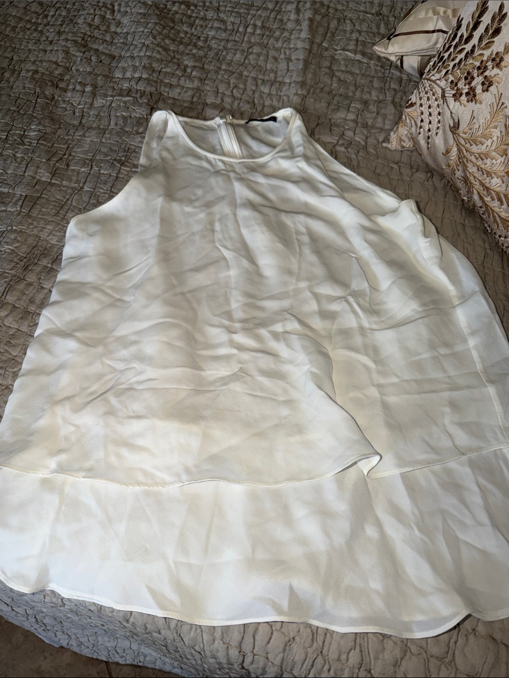 Theory  two layer off white sleeveless top zipper back